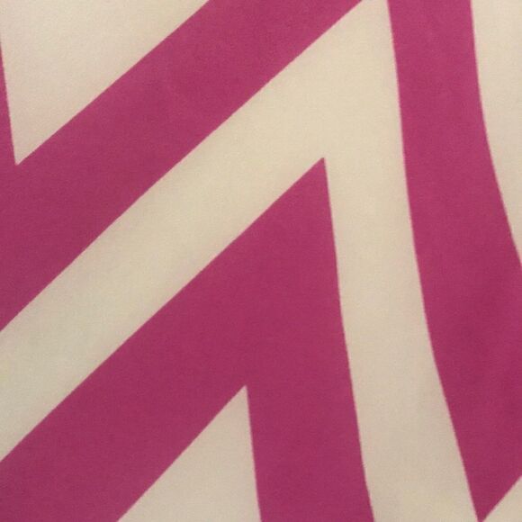 Everly Chevron Print Dress - Size Large - Picture 6 of 11